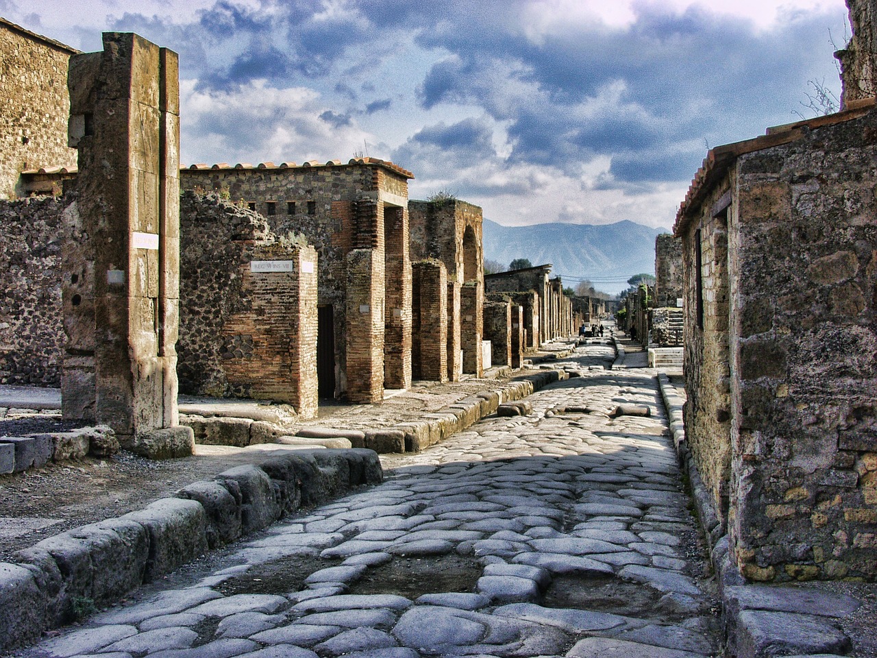 Pompeii and Amalfi Coast 7-Day Adventure